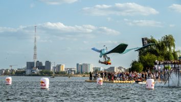 38 de piloți au sfidat gravitația la un show aviatic. Cine sunt câștigătorii