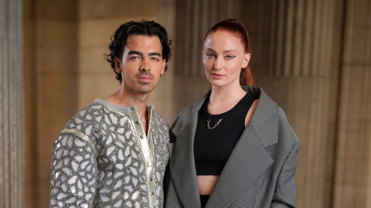 Joe Jonas și-ar fi angajat un avocat pentru divorțul de Sophie Turner. Cei doi sunt căsătoriți de patru ani