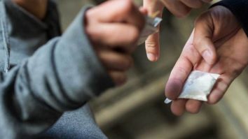 „Școala Altfel”, împotriva drogurilor/ Profesorii vor fi obligați să abordeze prevenția și combaterea/ Ruxandra Achim: Trebuie să avem și sprijinul societății și al familiei