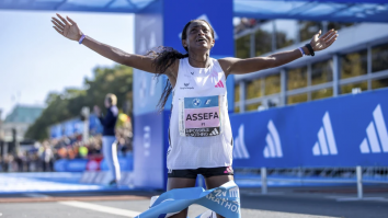 Tigst Assefa, după ce a obţinut recordul mondial la Maratonul Berlinului: „Am început alergarea pe distanţe scurte, dar asta este o motivaţie pentru mine”