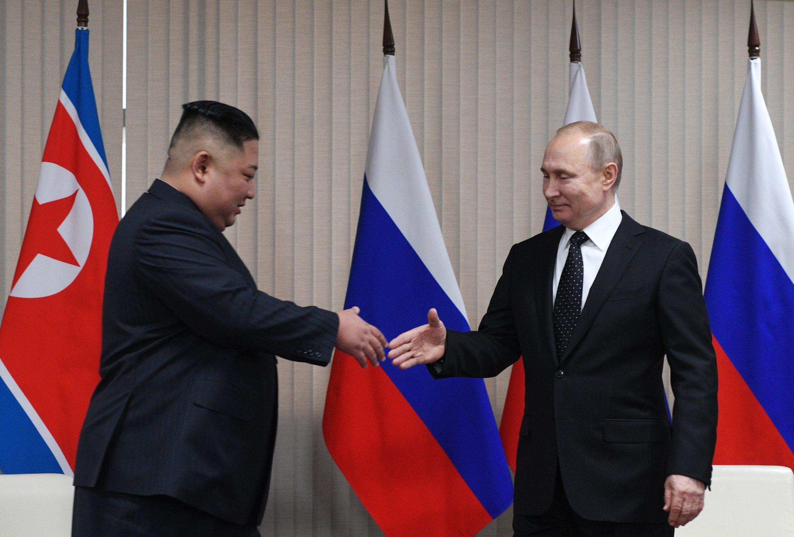 VIDEO. Kim Jong-Un a sosit în Rusia pentru a se întâlni cu Putin. SUA avertizează că nu vor tolera o înțelegere referitoare la schimbul de arme