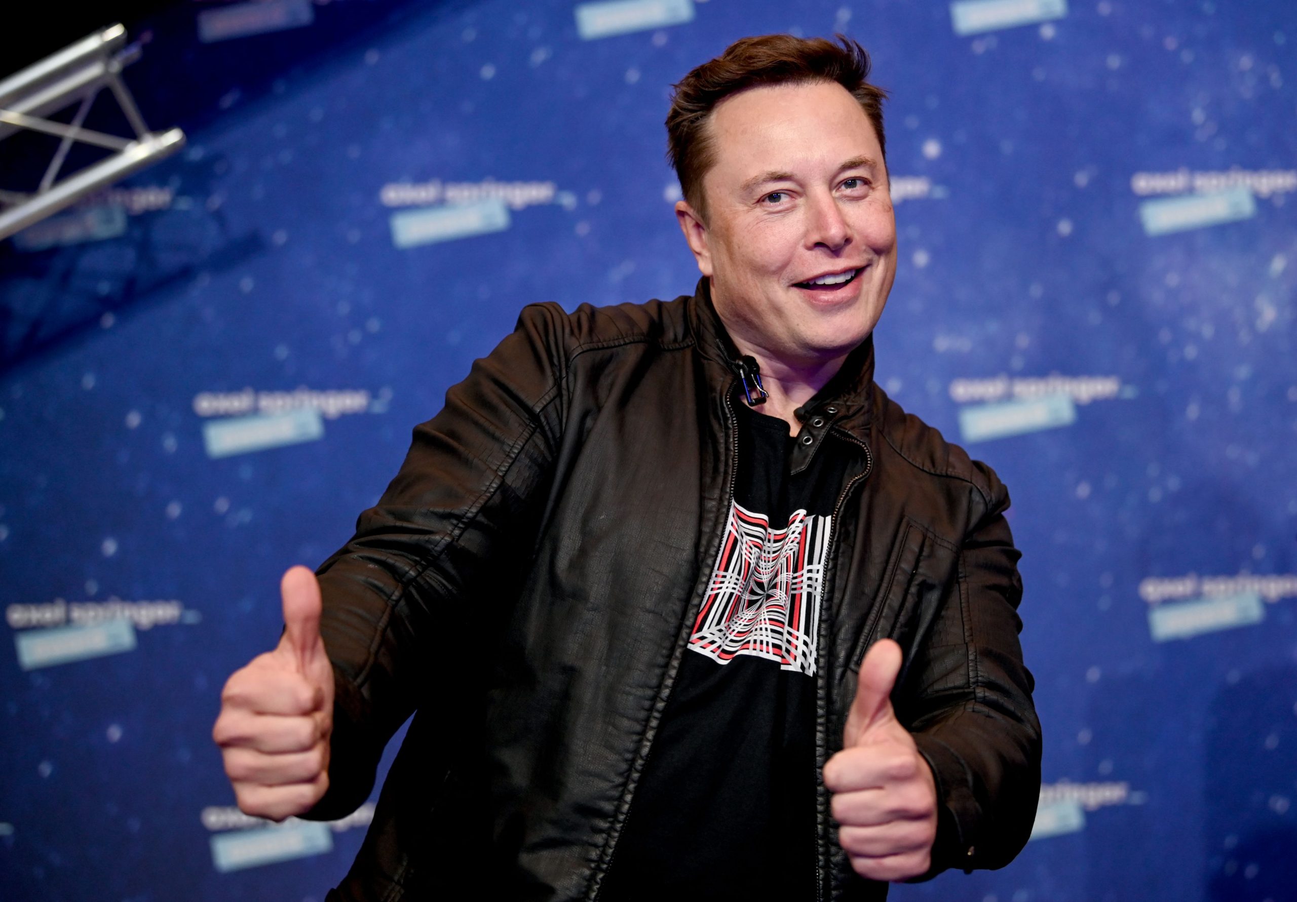 Elon Musk a primit aprobare pentru a testa primul implant cerebral pentru pacienții cu paralizie. Cine poate participa la studiu