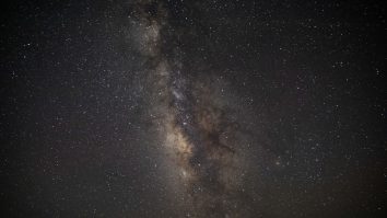 Trăiești în Aleph: O echipă de oameni de știință a descoperit o planetă neobișnuită de mărimea lui Jupiter