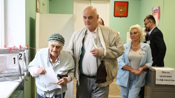 Ultima zi de alegeri ilegitime în Ucraina ocupată de Rusia. Radu Carp: alegerile nu pot fi recunoscute îm niciun fel de comunitatea internațională