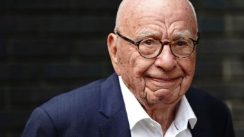 Rupert Murdoch spune că se retrage din funcția de președinte al Fox și News Corp. Fiul său, Lachlan, va conduce ambele companii