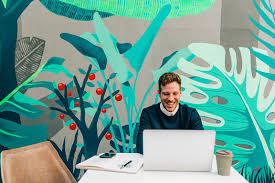 STUDIU. Background-ul de pe zoom spune totul despre tine. Oamenii care au pe fundal plaje sunt considerați neserioși