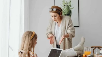 Cât mai contează bunele maniere? 21% dintre părinții din America cred că nu este important să fie ascultați de copii