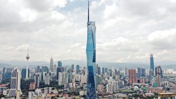 Merdeka 118 va deveni al doilea cel mai înalt zgârie-nori din lume în 2024. Cum arată clădirea cu fațade în formă de diamant