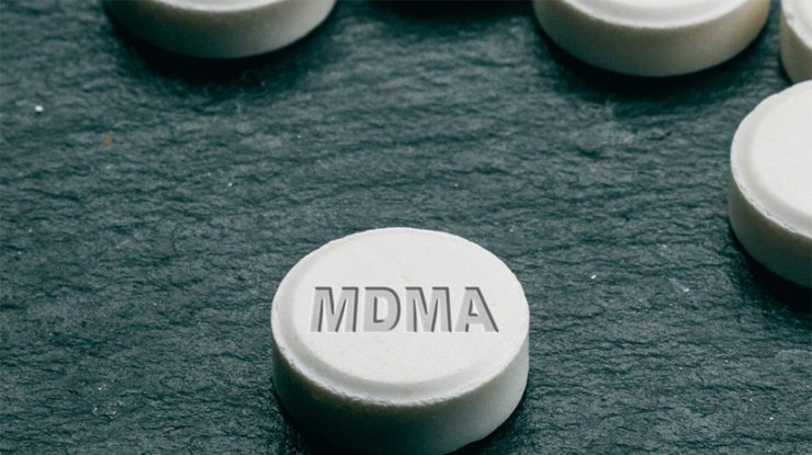 Cercetătorii demonstrează că MDMA ameliorează simptomele PTSD. Compania va cere aprobarea SUA pentru comercializarea medicamentului