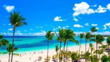 Veniturile în turism stabilesc un nou record. Acestea vor depăși 20 de miliarde de euro