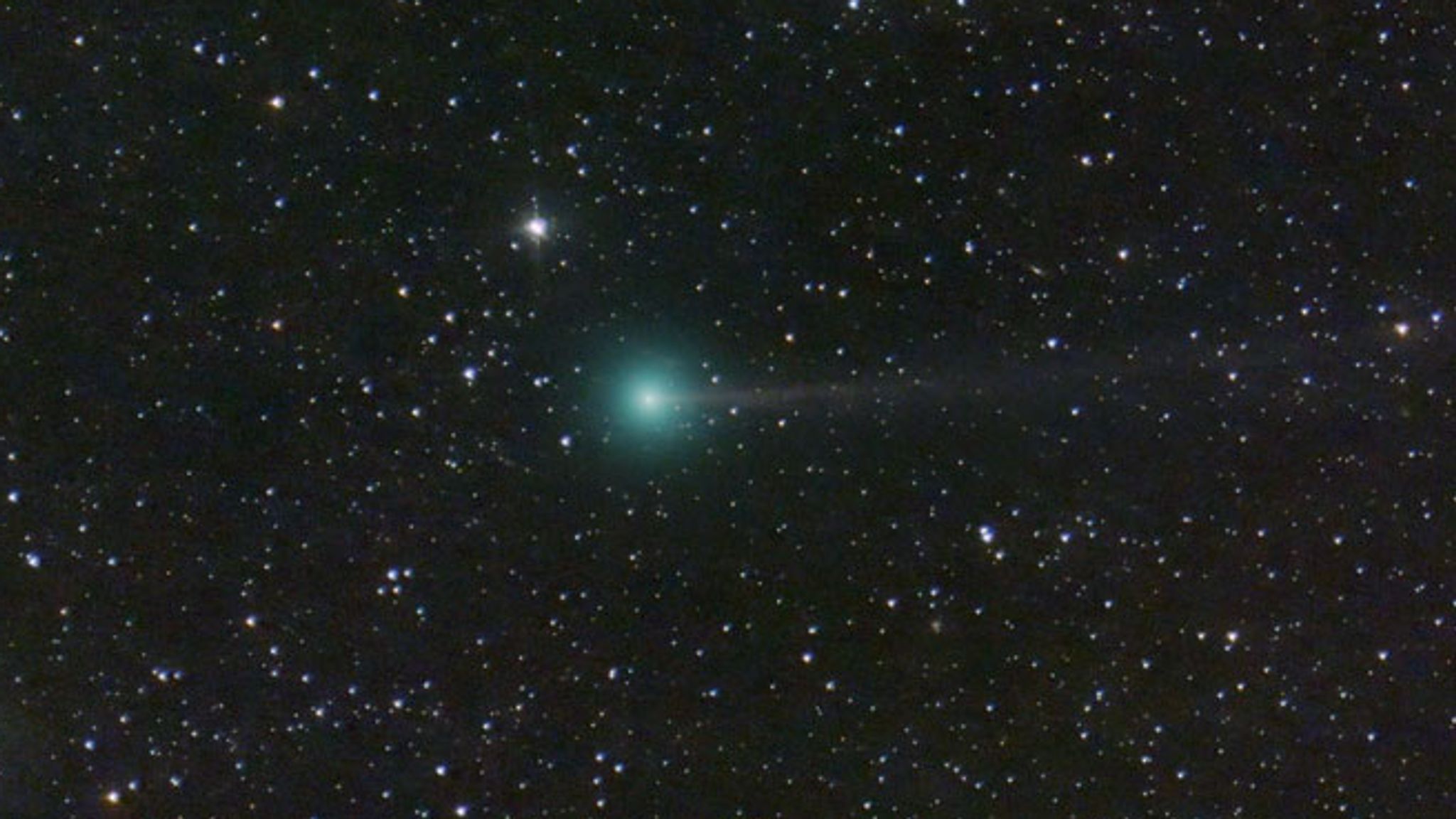 Cometa Nishimura trece pe lângă Pământ. Iată cum o poți vedea din propria curte
