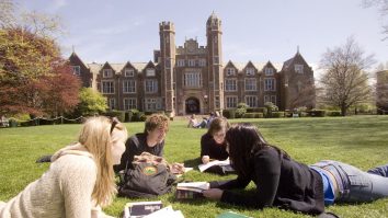 De ce aleg tinerii din România să studieze în Marea Britanie? Lorena Cristea: „Să înveți în UK e destul de interesant, vezi totul dintr-o altă perspectivă”