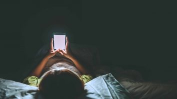 Cum scapi de obsesia de a folosi telefonul mobil? Un psiholog a dezvăluit cinci trucuri utile