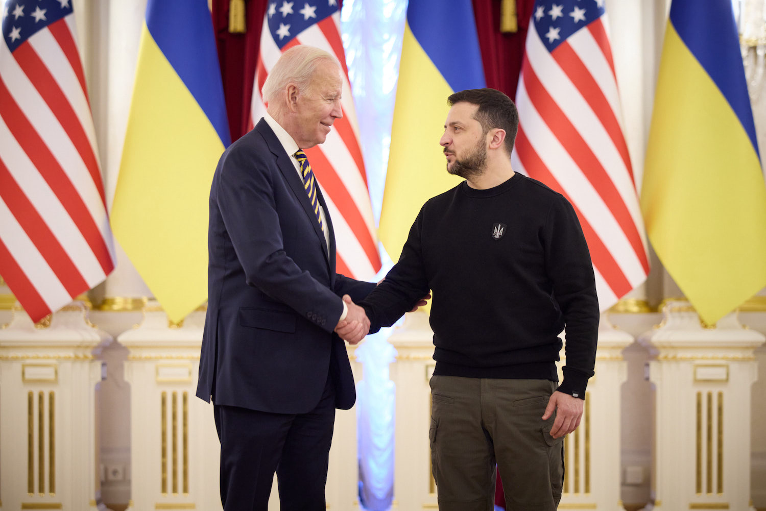 Volodimir Zelenski merge la New York, unde se va întâlni cu Joe Biden. Cei doi șefi de stat ar urma să discute despre rachete cu rază lungă și aeronave F-16