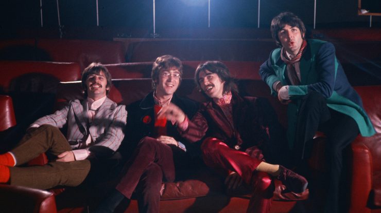 La mai bine de 50 de ani de la despărțirea de The Beatles, trupa a anunțat lansarea „ultimului lor cântec”. Inteligența artificială a „redat” vocea lui Lennon