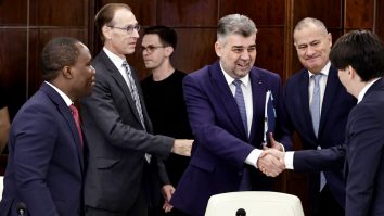 Analist economic, despre măsurile fiscale ale lui Ciolacu care pun presiune pe mediul de business: ,,FMI şi ne avertizează că situaţia bugetară nu este deloc bună şi că mai trebuie să mai luăm nişte măsuri”