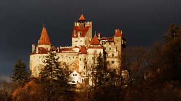 Castelul Bran, locul 1 în topul celor înfricoșătoare locuri din Europa pe care să le vezi de Halloween