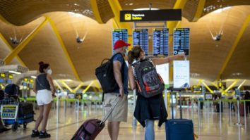 Turiștii din UE își rezervă vacanța online. Care au fost cele mai căutate destinații