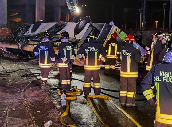 Patru români au murit în accidentul de autocar din Veneţia