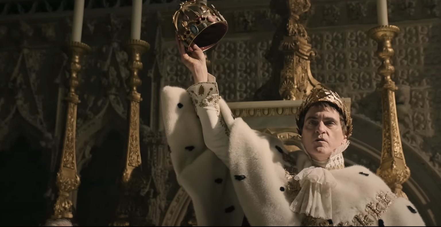 Napoleon: Ascensiunea și căderea unui împărat – Urmărește noul trailer cu Joaquin Phoenix și Vanessa Kirby