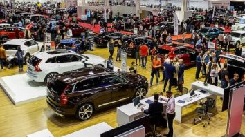 Salonul Auto București 2023 și-a deschis porțile. În centrul expoziției este un Rolls Royce de 600 000 de euro