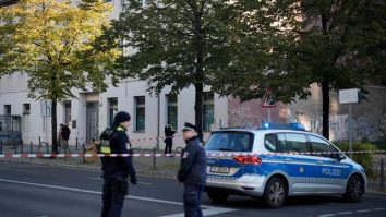 VIDEO. O sinagogă din Berlin a fost atacată cu cocktail-uri Molotov. Incidentele antisemite din Germania sunt în creștere
