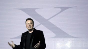Musk anunță două abonamente premium pe platforma X. Miliardarul vrea să elimine boții
