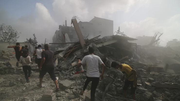 LIVE UPDATE. Război în Israel, ziua 17. Hamas a lansat două drone în sudul Israelului. Avioanele militare israeliene au dat lovituri aeriene în apropierea spitalelor Al-Shifa și Al-Quds din orașul Gaza
