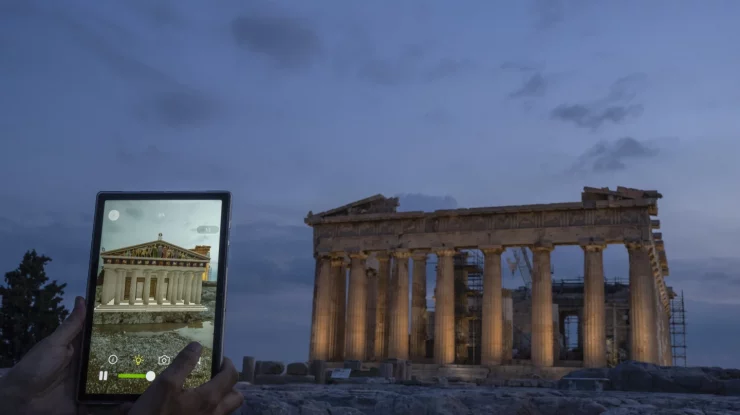 FOTO. Cum arata Acropola acum 2500 de ani? O aplicație care folosește realitatea augmentată îți oferă imaginea sitului