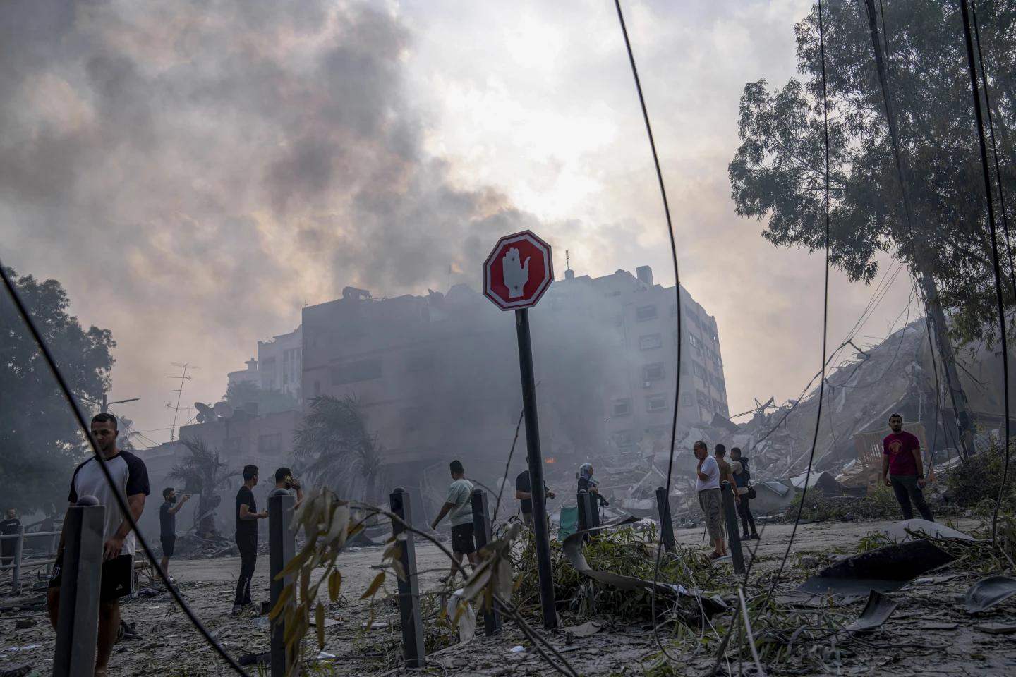 Israelul se pregătește de război pe două fronturi, după ce proiectile de artilerie au fost trase din Liban/ Expert în geopolitică: Teroriștii vor să întoarcă lumea, mai ales țările din regiune împotriva Israelului