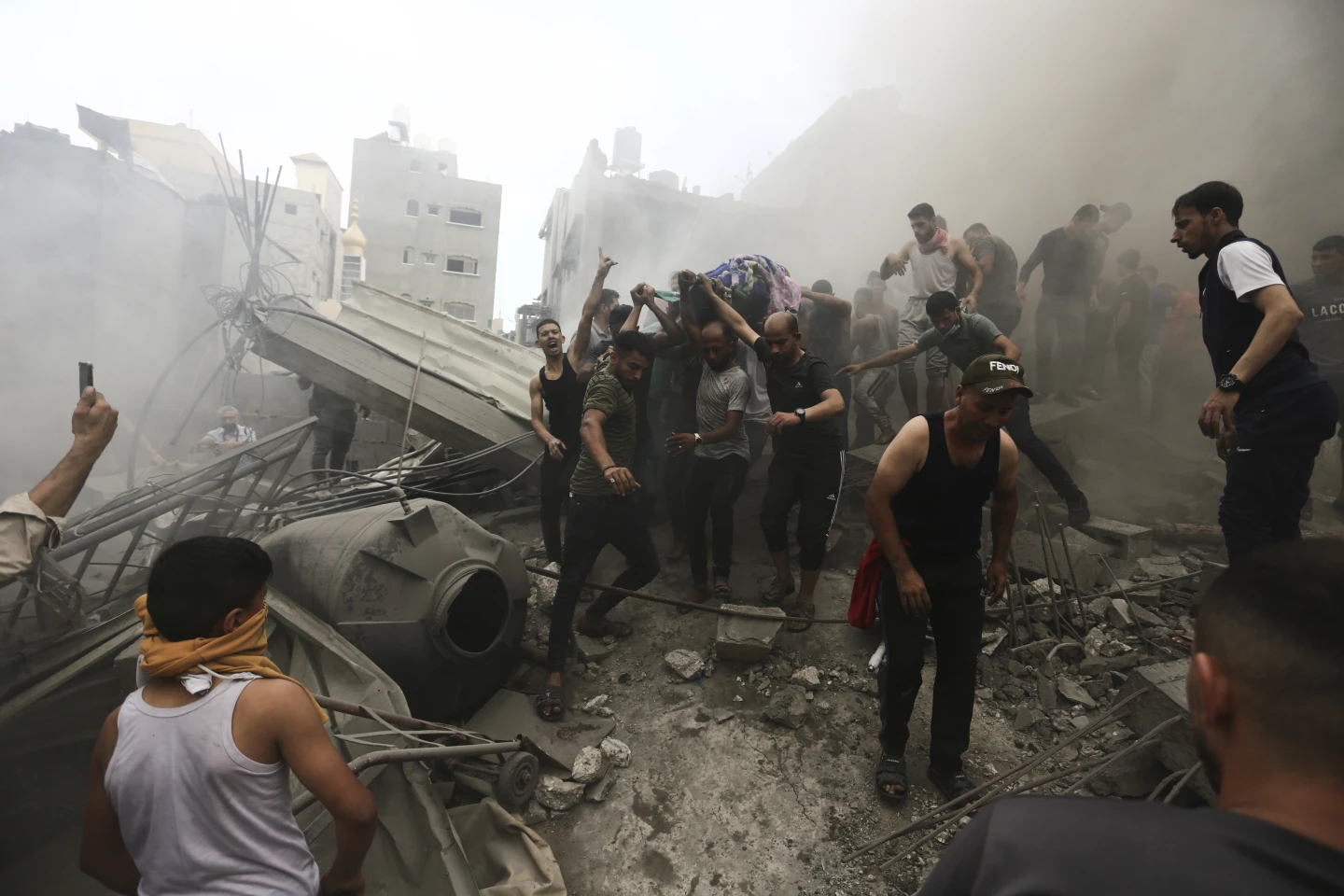 Jihadul Islamic raportează că are 30 de ostatici israelieni. Negocierile pentru un schimb de prizonieri între Hamas și Israel sunt conduse de Qatar