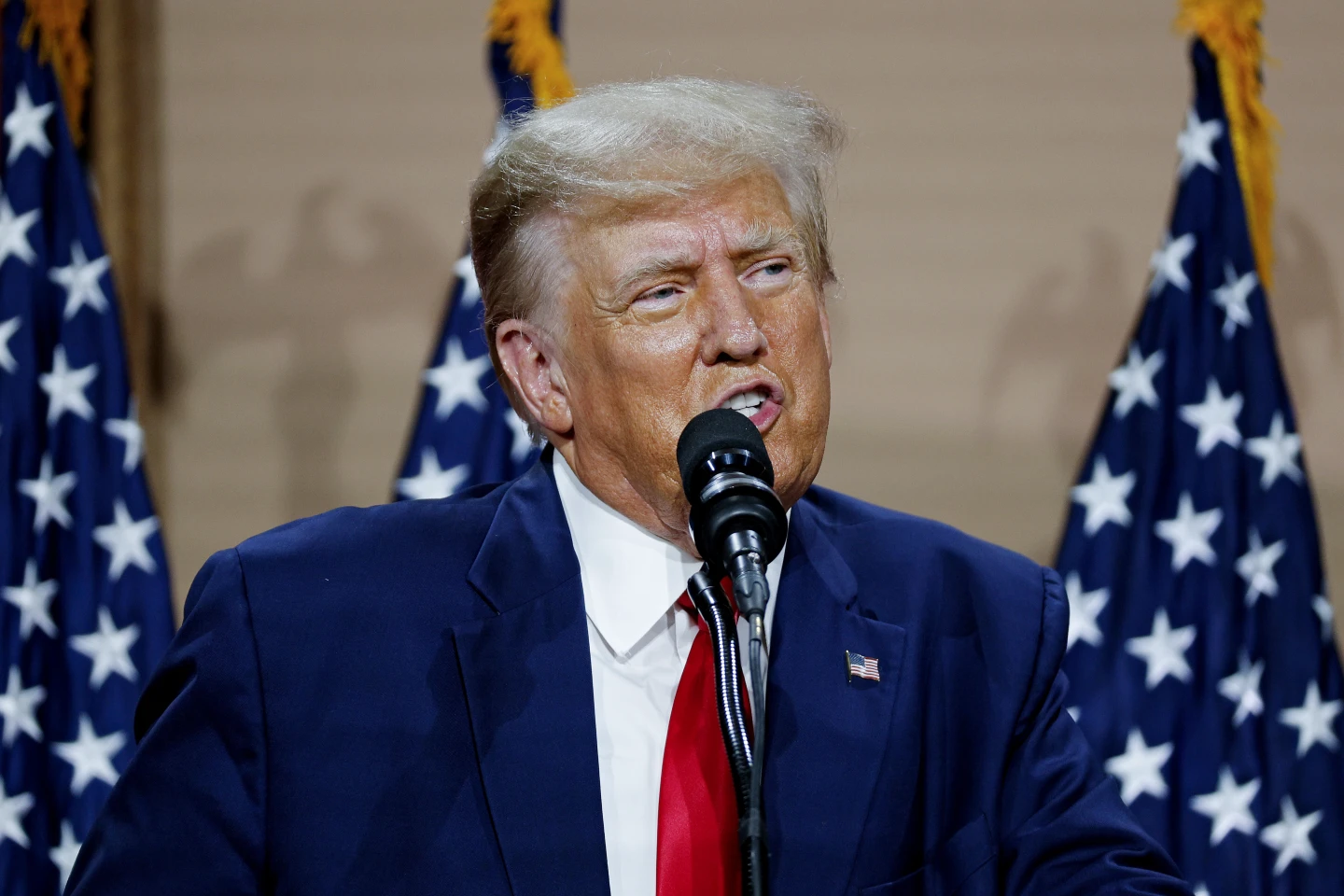 Donald Trump merge la tribunal. Un judecător a decis că a comis fraude în afaceri
