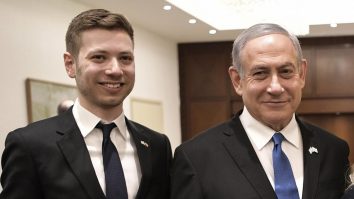 Fiul lui Benjamin Netanyahu, criticat de un militar israelian: „Se bucură de viața lui la Miami Beach în timp ce eu sunt pe front”