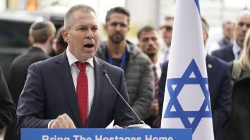 VIDEO. Ambasadorul Erdan prezintă videoclipuri cu atrocitățile comise de Hamas asupra israelienilor: „Nu este Auschwitz, este Hamas”