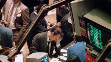 Azi se împlinesc 36 de ani de la al doilea Black Monday. Cât de neagră e situația pieței bursiere în 2023