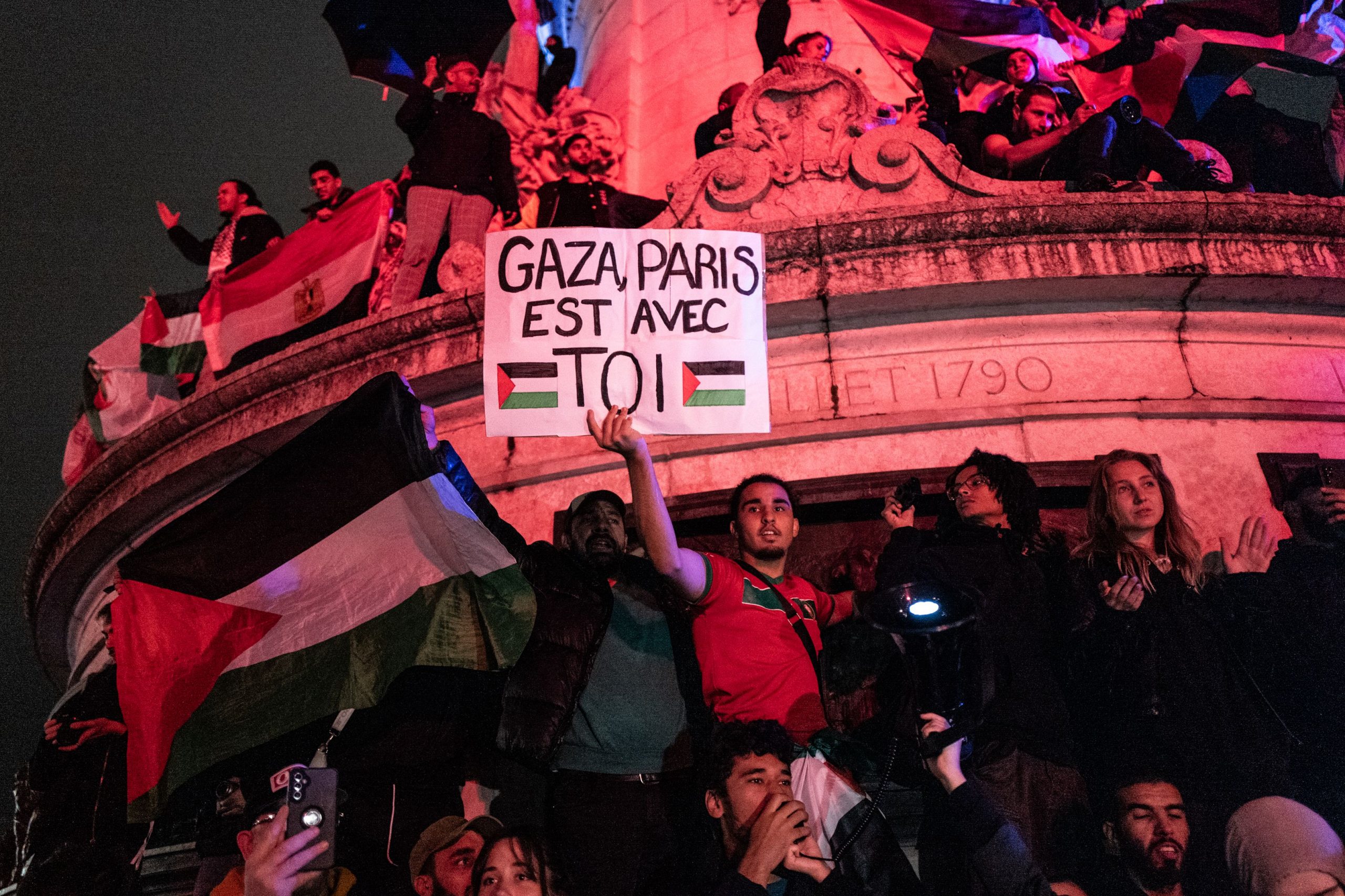 14 aeroporturi evacuate în Franța și Belgia după amenințări cu bomba. Riscul atacurilor teroriste a crescut în Europa