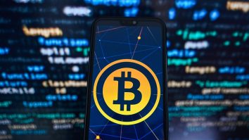Piața Bitcoin crește la 30.000 de dolari, în urma apariției unui fake news despre aprobarea ETF-ului