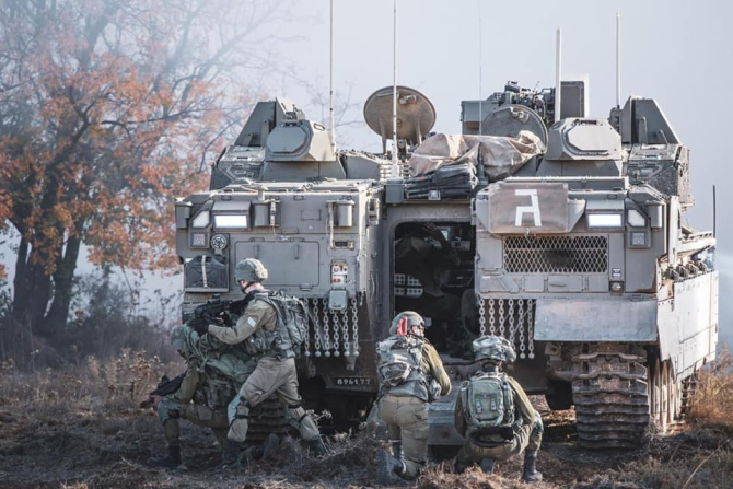 Israelul își extinde operațiunea specială cu infanterie și vehicule blindate. Comunicațiile din Gaza au fost complet întrerupte