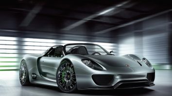 Porsche avertizează că sectorul de lux suferă din cauza inflației. Clienții nu mai vor să investească bani mulți în produsele noi
