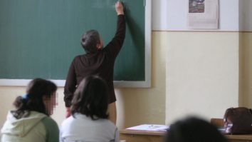 Cum ar trebui să își adapteze profesorii predarea pentru noile generații? Luminița Bălășoiu: „Noi, profesorii, ar trebui să ne organizăm lecțiile prin tehnici și metode creative”