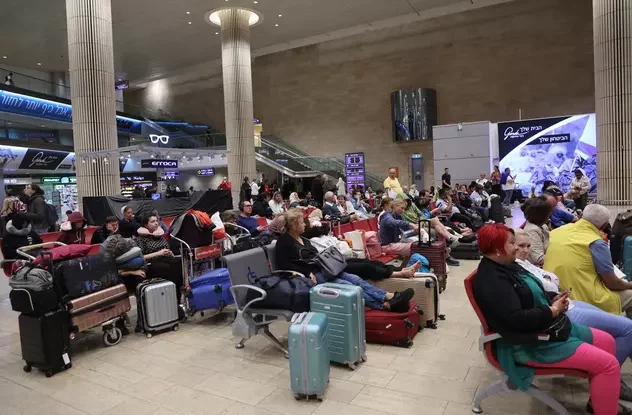 MAE: 245 de cetăţeni români, printre care şi două grupuri de pelerini, au fost repatriaţi din Israel cu patru curse aeriene