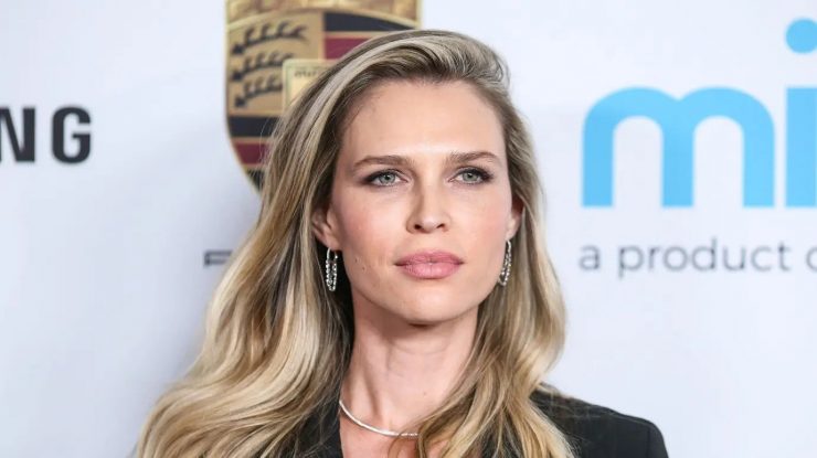 Actrița Sara Foster îi critică pe cei care aleg să nu se exprime împotriva atacului Hamas asupra Israelului: „Dacă nu vă opuneți acestui lucru, atunci nu sunteți oameni”