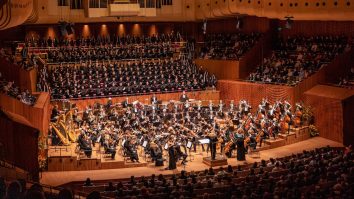 Muzica unește oamenii. Bătăile inimii se sincronizează, energia și gândurile pot fi sincronizate în timpul unui spectacol