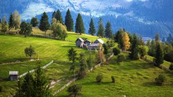 VIDEO. Charlie Ottley a realizat primul videoclip care va promova România la BBC. Traian Bădulescu: „Este un profesionist care are un dublu avantaj, cunoaște România ca străin și ca român”