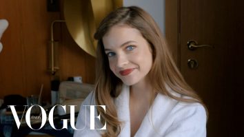 De pe podium în primul rând. Barbara Palvin îți arată cum se pregatește pentru Paris Fashion Week