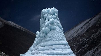 Schimbările climatice: Locuitorii din Ladakh construiesc turnuri de gheață de 30 de metri