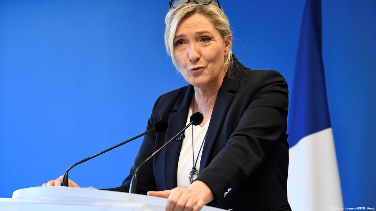 Un marș împotriva antisemitismului are loc  duminică la Paris. Participarea Marinei Le Pen la acest marș stârnește polemici