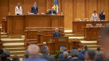 Legea pensiilor a fost adoptată de Camera Deputaţilor. Ciolacu: Pensiile vor creşte de două ori anul viitor