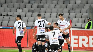 Universitatea Cluj dă o mână de ajutor rivalei CFR cu o remontada în Giuleşti