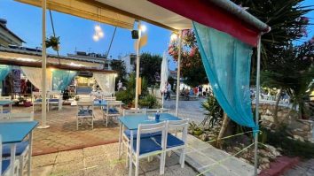 Călătorești mai scump în Grecia. Începând de anul viitor, taxa turistică din Grecia va fi înlocuită cu „taxa de reziliență la criza climatică”